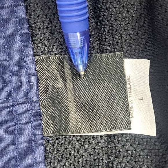 Nike swoosh Dri-Fit drawstring lined navy blue LG casual swim board shorts - Picture 7 of 8